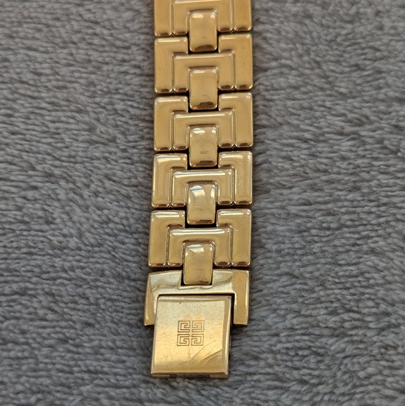 Givenchy gold tone watch - Picture 11 of 13